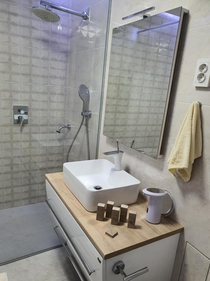 Apartamento Ha'Alulu Split Exterior foto
